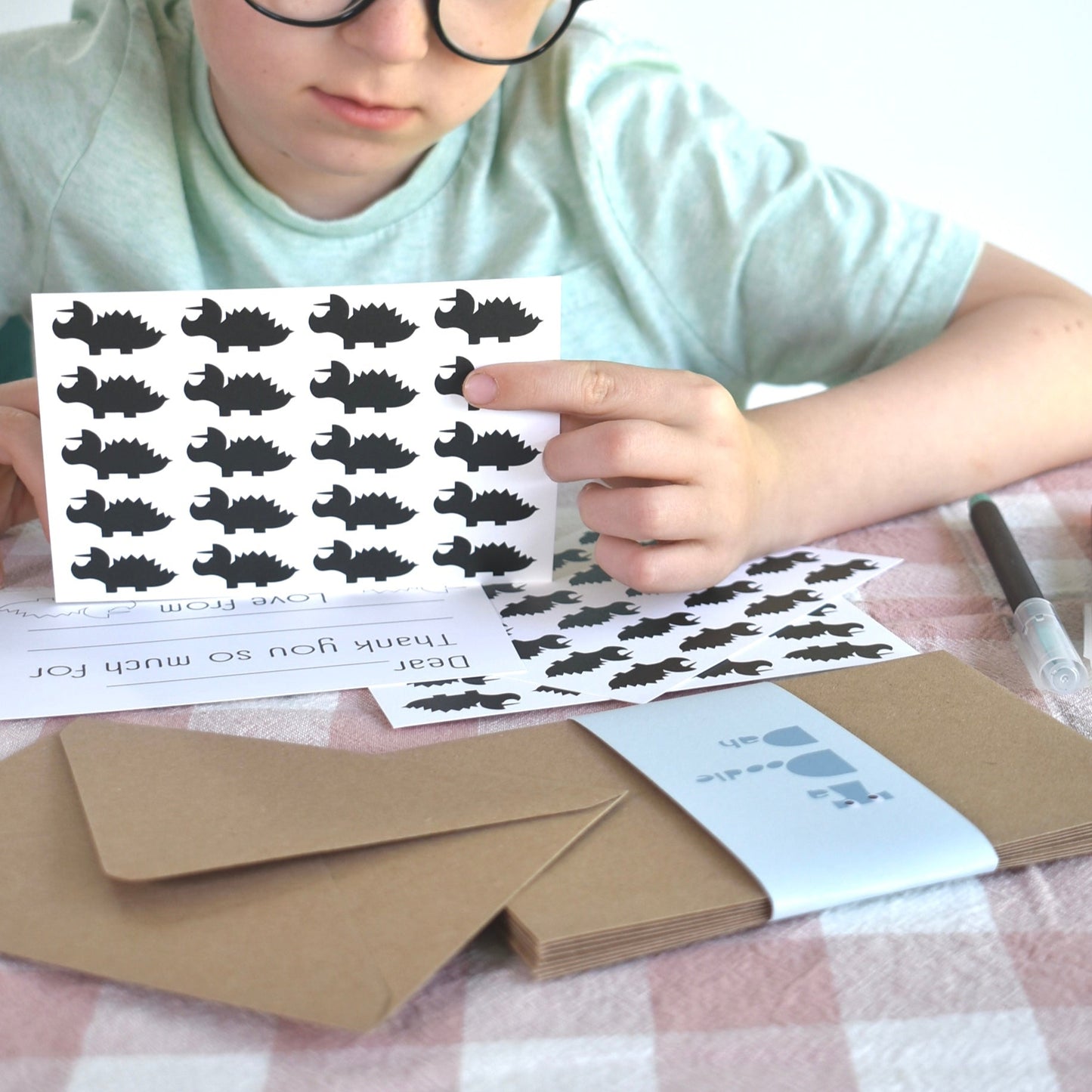 Fill in the gaps, colouring, set of 10 Dinosaur thank you cards for kids with envelopes