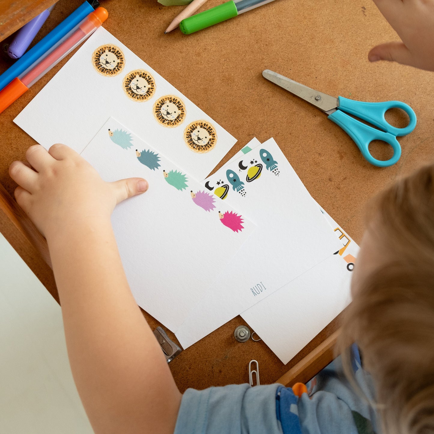 Fun personalised notecards set for kids - set of 10! Various designs to choose from...